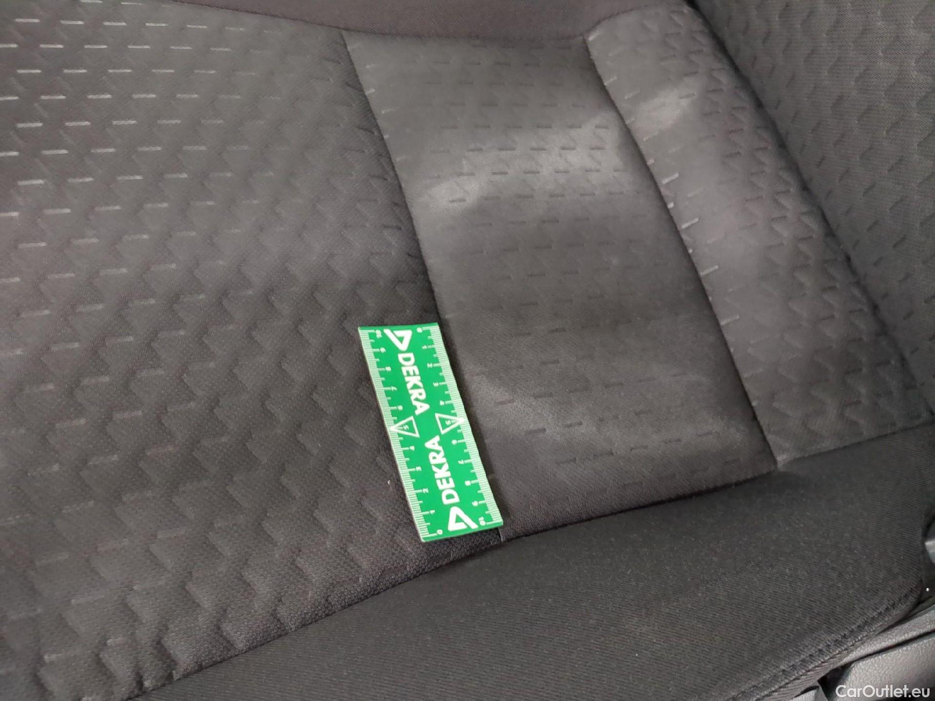  Toyota  Yaris Cross TOYOTA  Hybride / 2021 / 5P / SUV 1.5 HYBRID 116H DYNAMIC AUTO #2