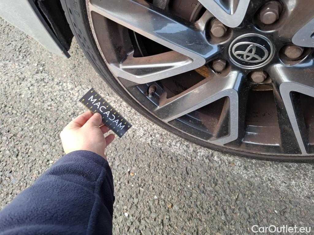  Toyota  Corolla TOYOTA  Touring Sports / 2018 / 5P / Break Hybride 184h Collection #18