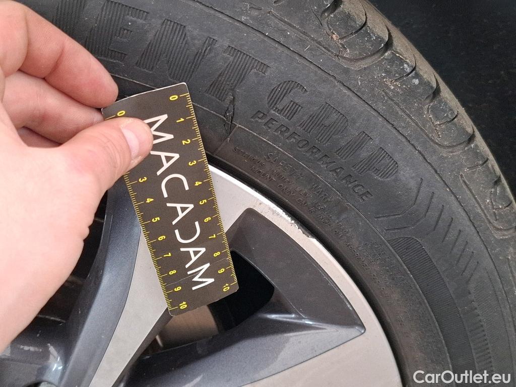  Renault  Clio  V Intens 1.0 TCe 90CV BVA5 E6d #34