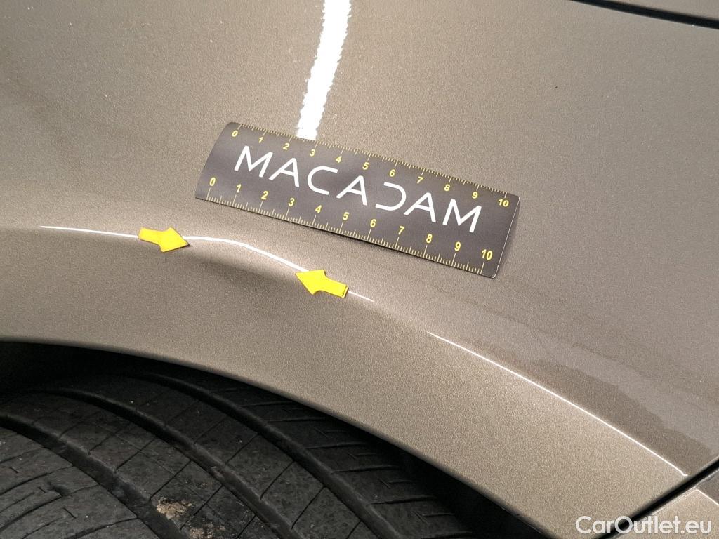  Toyota  Corolla TOYOTA  / 2018 / 5P / Berline Hybride 122h Dynamic Business Supp Lomb #16