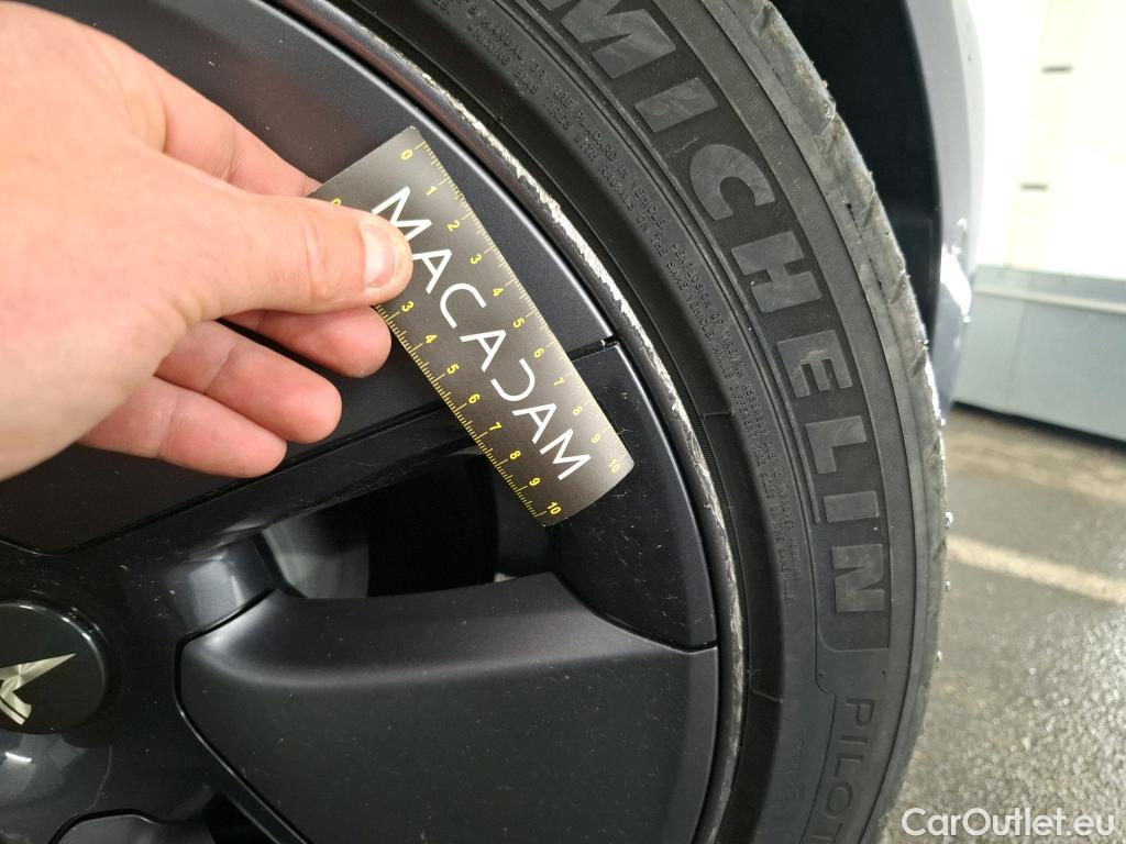  Tesla  Model 3 TESLA   2018  4P  Berline Propulsion #17