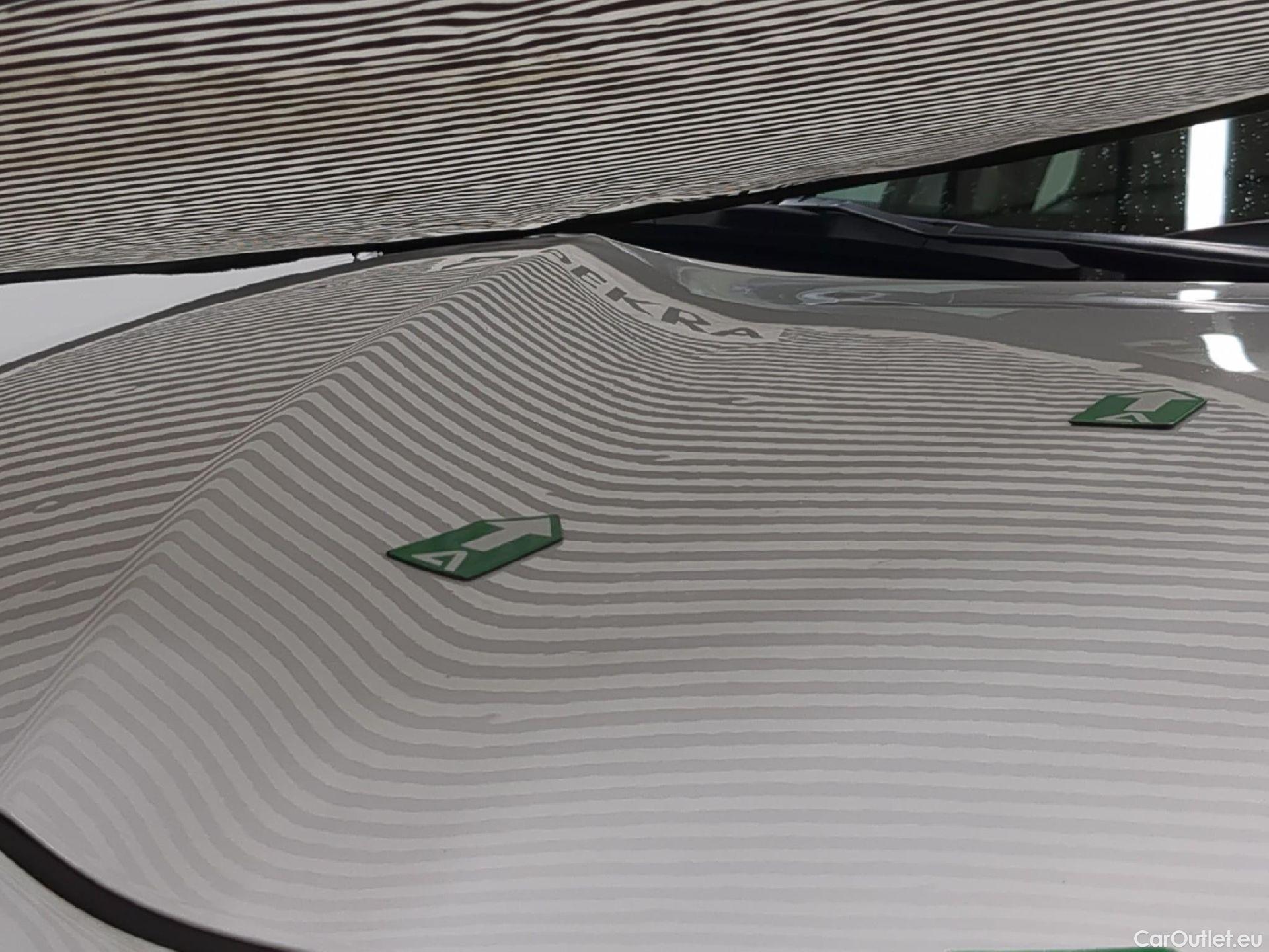  Toyota  Yaris Cross TOYOTA  Hybride / 2021 / 5P / SUV 1.5 HYBRID 116H DYNAMIC AUTO #27