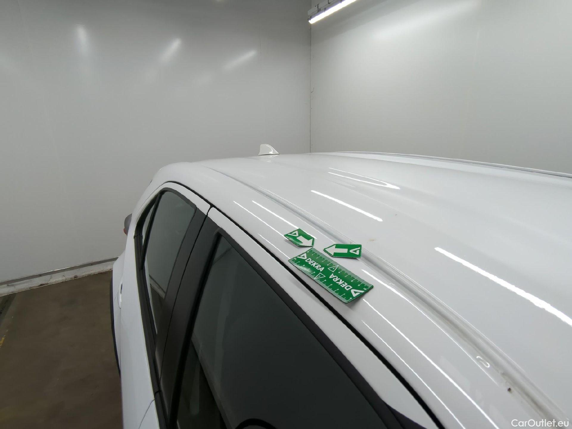  Toyota  Yaris Cross TOYOTA  Hybride / 2021 / 5P / SUV 1.5 HYBRID 116H DYNAMIC AUTO #10