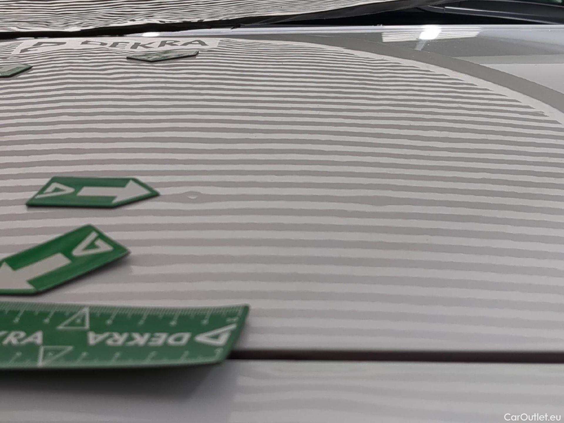  Toyota  Yaris Cross TOYOTA  Hybride / 2021 / 5P / SUV 1.5 HYBRID 116H DYNAMIC AUTO #29