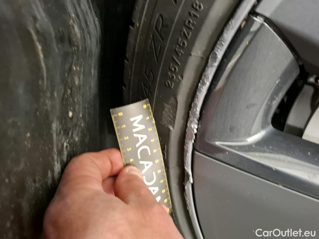  Tesla  Model 3 TESLA   2018  4P  Berline Propulsion #4