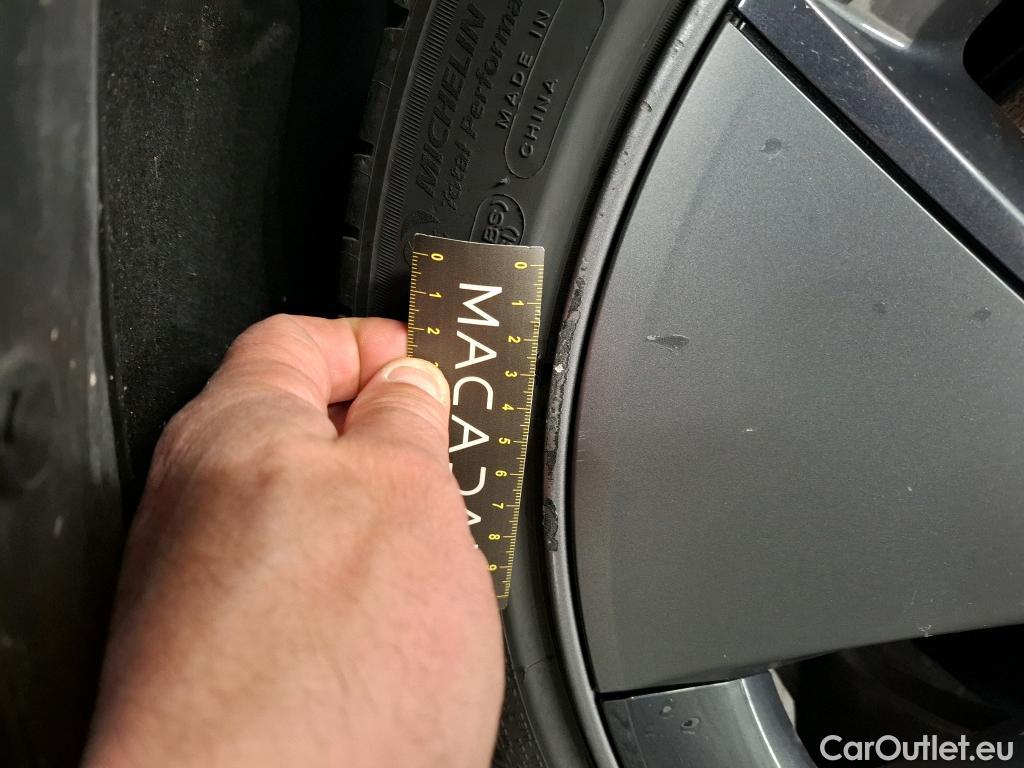  Tesla  Model 3 TESLA   2018  4P  Berline Propulsion #9