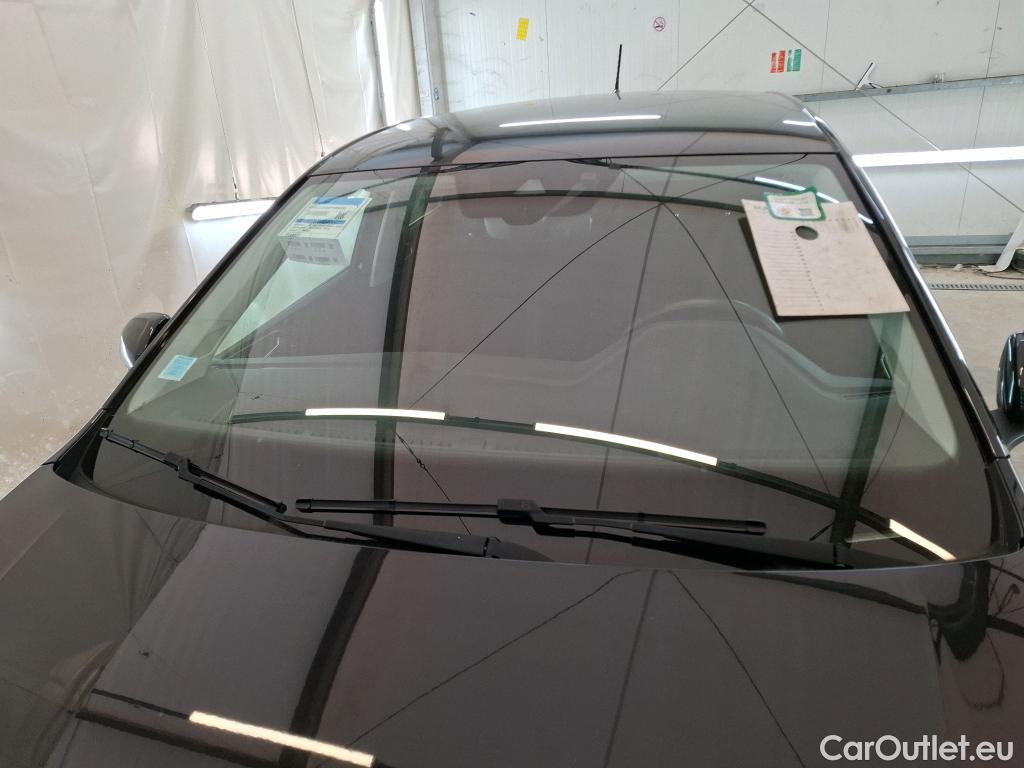  Volkswagen  Polo VOLKSWAGEN  / 2021 / 5P / Berline 1.0 TSI 95 Life Business #1