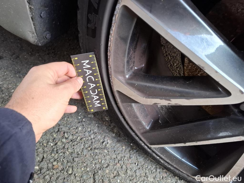  Toyota  Corolla TOYOTA  Touring Sports / 2018 / 5P / Break Hybride 184h Collection #42