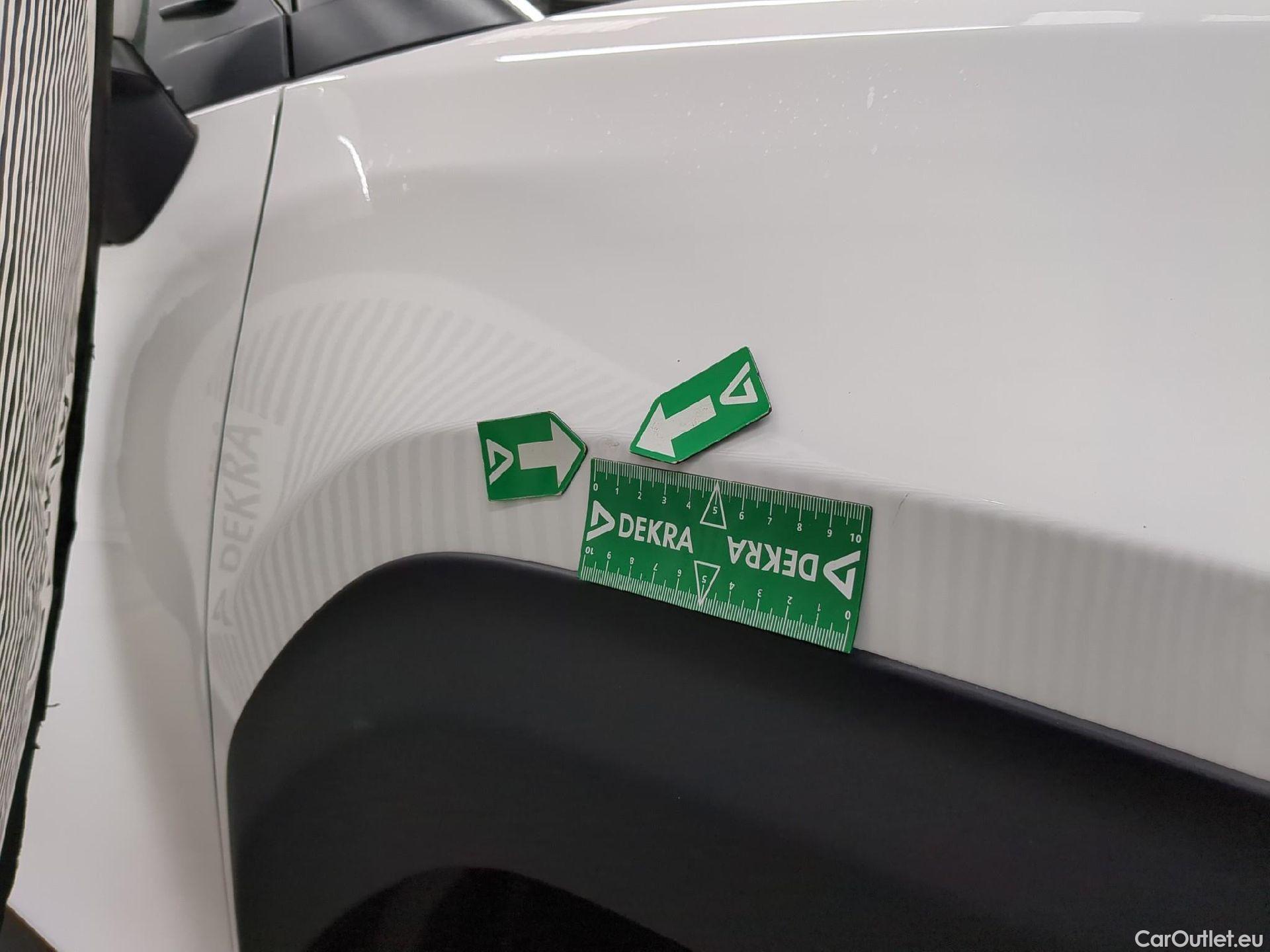  Toyota  Yaris Cross TOYOTA  Hybride / 2021 / 5P / SUV 1.5 HYBRID 116H DYNAMIC AUTO #19