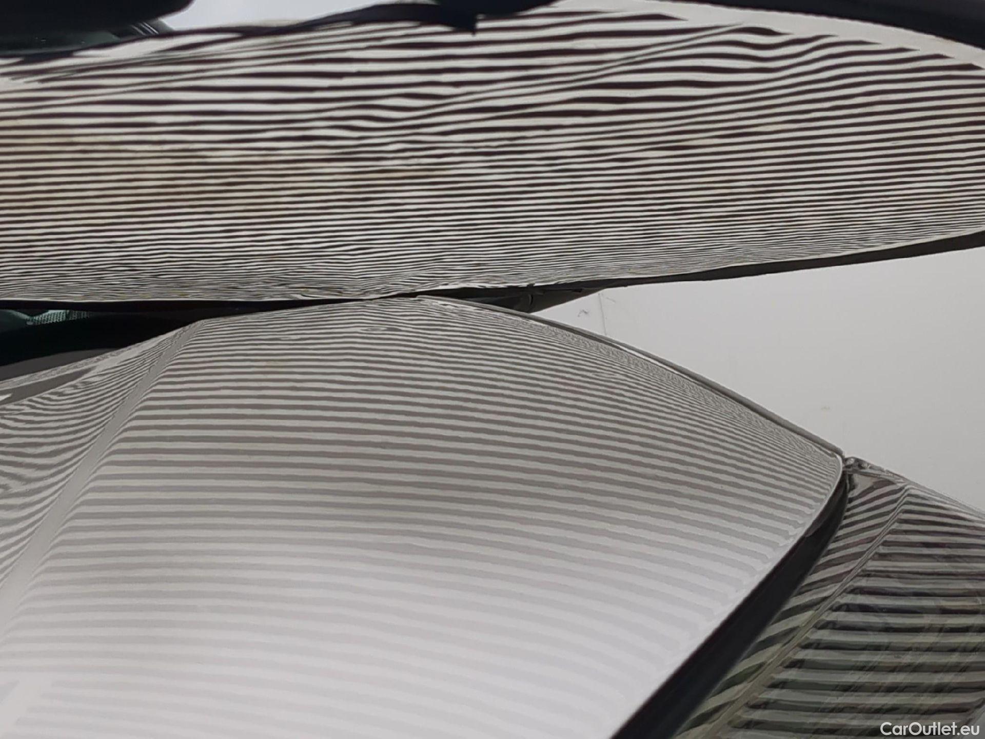  Toyota  Yaris Cross TOYOTA  Hybride / 2021 / 5P / SUV 1.5 HYBRID 116H DYNAMIC AUTO #24