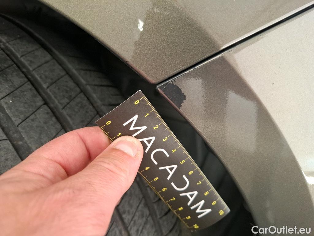  Toyota  Corolla TOYOTA  / 2018 / 5P / Berline Hybride 122h Dynamic Business Supp Lomb #31