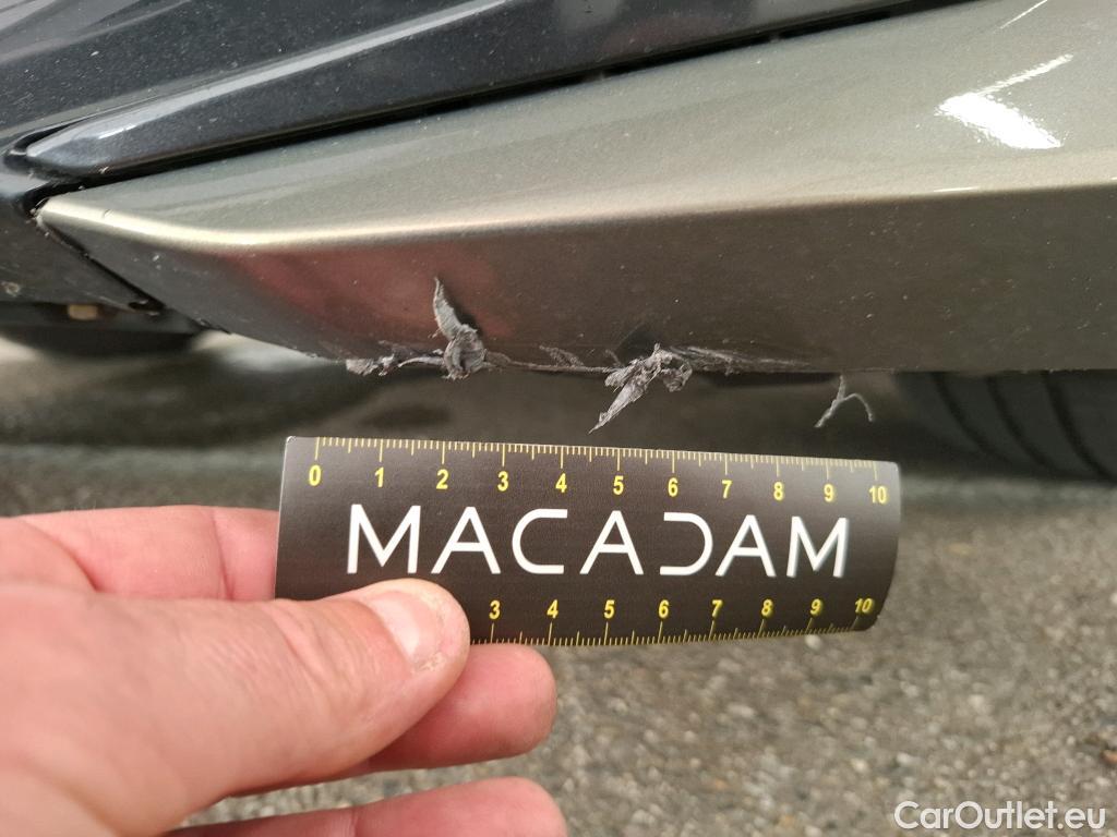  Toyota  Corolla TOYOTA  / 2018 / 5P / Berline Hybride 122h Dynamic Business Supp Lomb #2