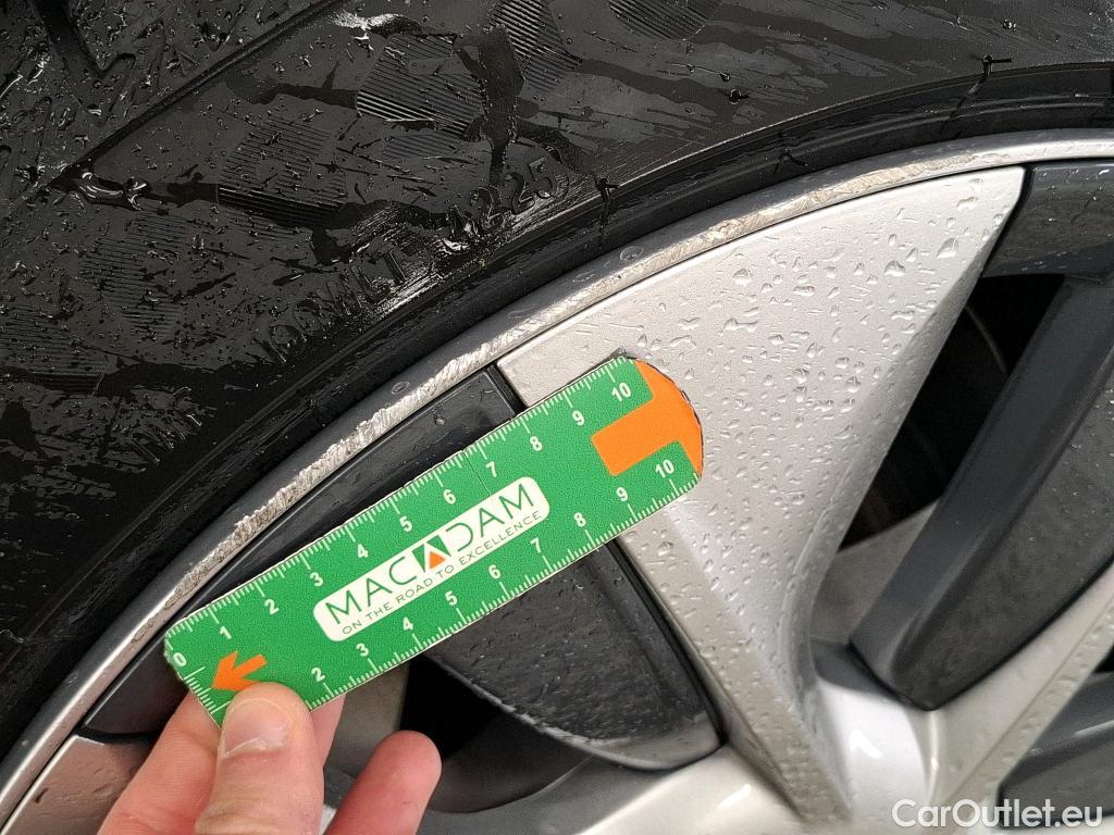  Tesla  Model Y TESLA  / 2020 / 5P / SUV Long Range Dual Motor AWD #16