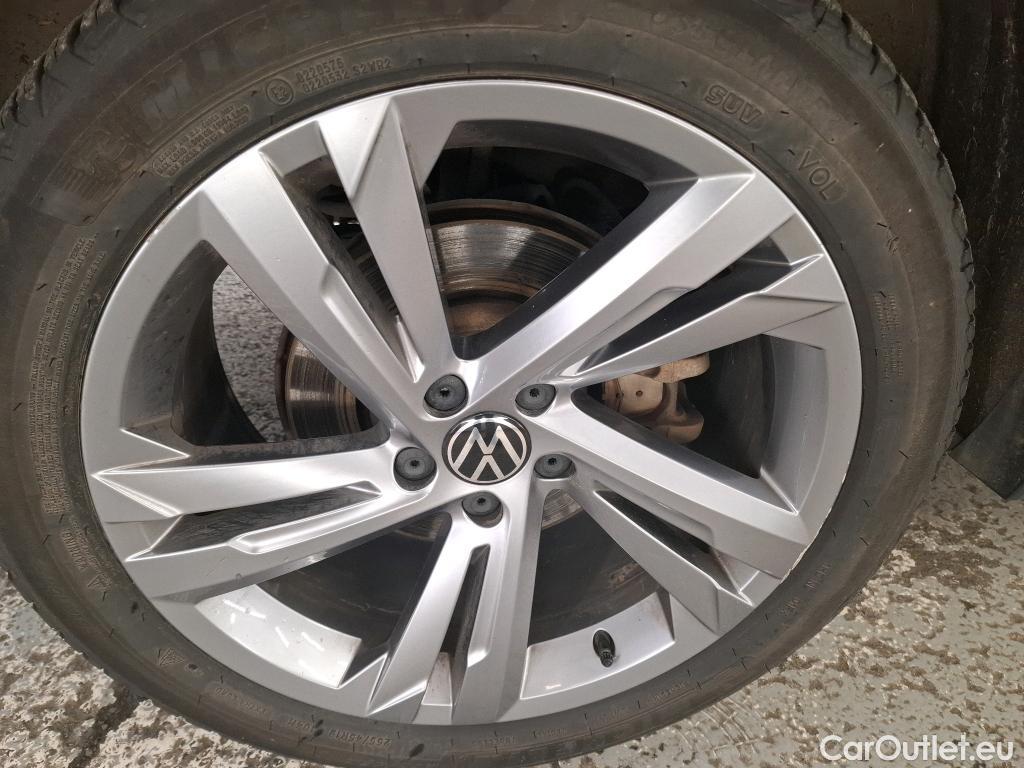  Volkswagen  Tiguan VOLKSWAGEN  / 2020 / 5P / SUV 1.4 eHybrid 245 DSG6 R-Line #19