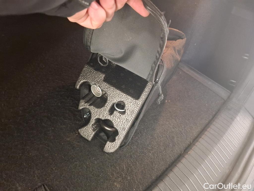  Volkswagen  Tiguan VOLKSWAGEN  / 2020 / 5P / SUV 1.4 eHybrid 245 DSG6 R-Line #15