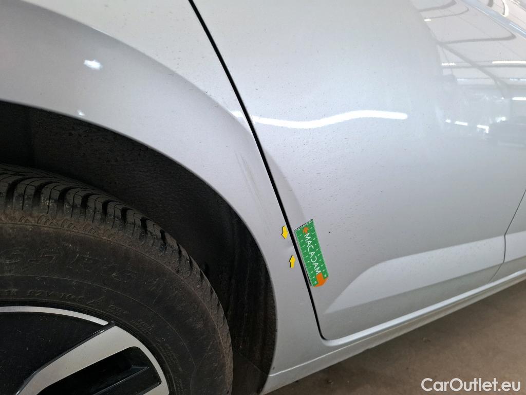  Volkswagen  Polo VOLKSWAGEN  / 2021 / 5P / Berline 1.0 TSI 95 Life #3