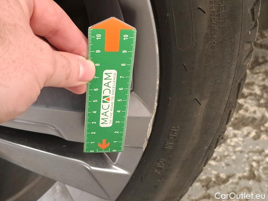  Volkswagen  Tiguan VOLKSWAGEN  / 2020 / 5P / SUV 1.4 eHybrid 245 DSG6 R-Line #20