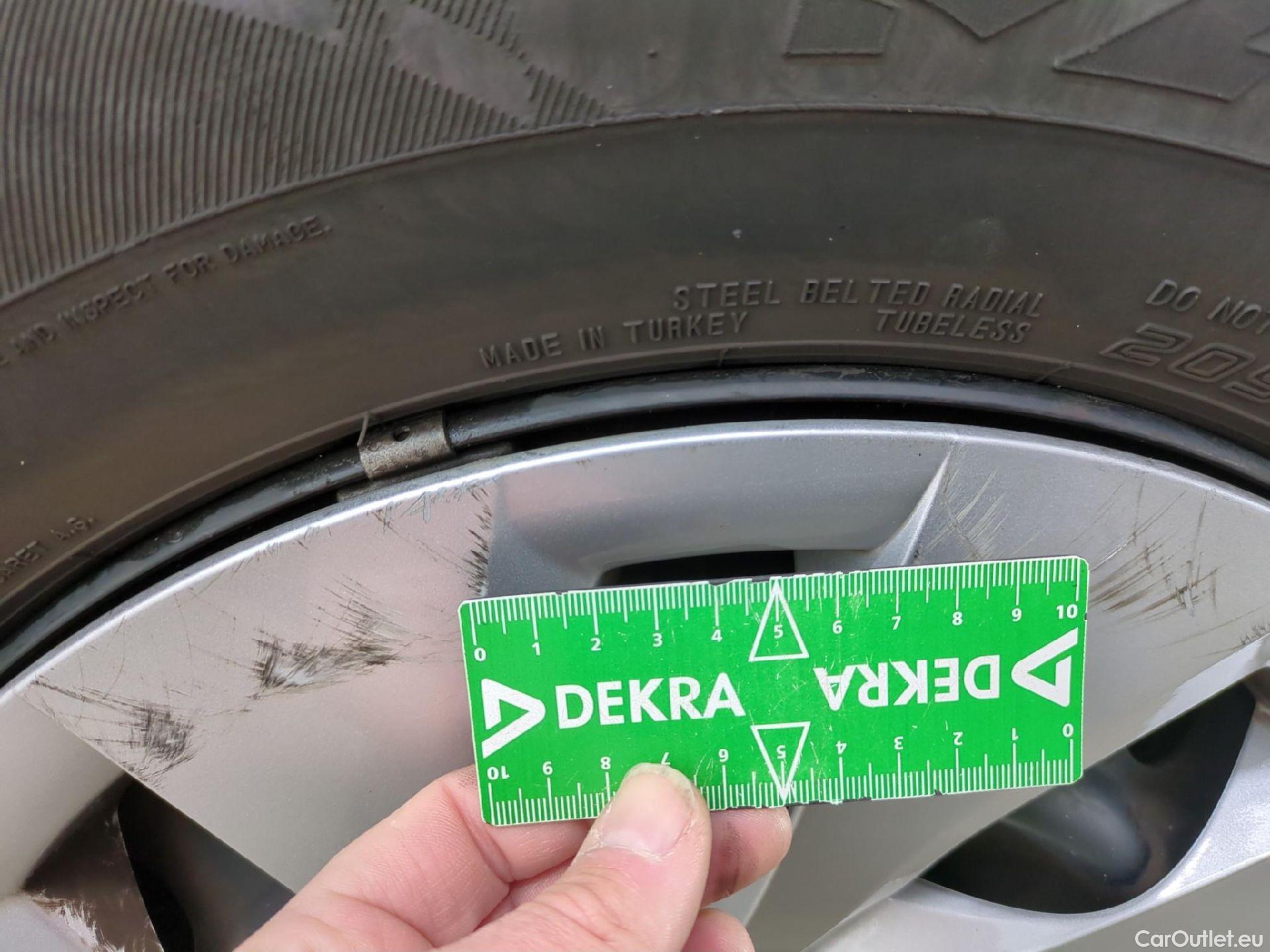  Toyota  Yaris Cross TOYOTA  Hybride / 2021 / 5P / SUV 1.5 HYBRID 116H DYNAMIC AUTO #5