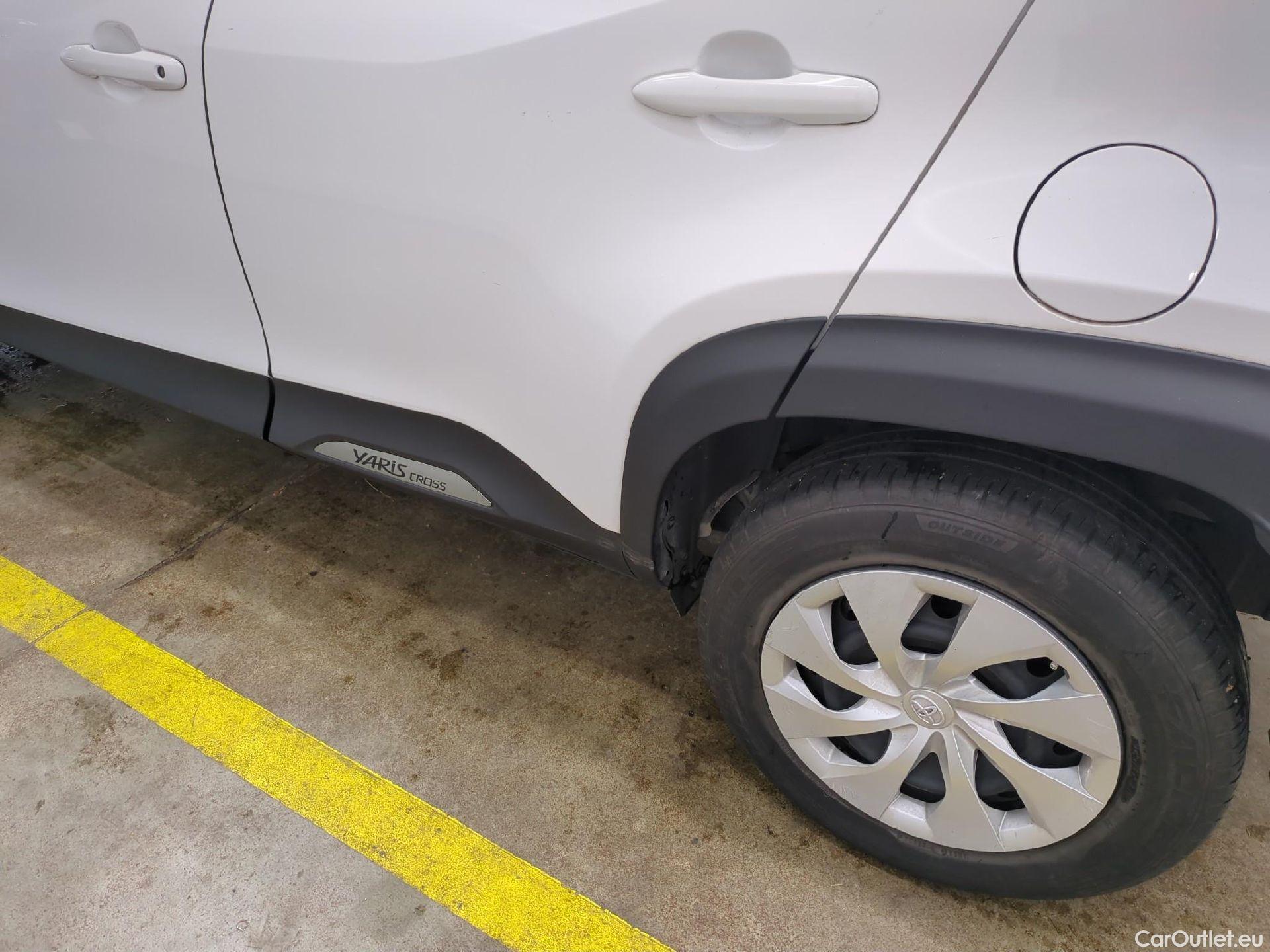  Toyota  Yaris Cross TOYOTA  Hybride / 2021 / 5P / SUV 1.5 HYBRID 116H DYNAMIC AUTO #13