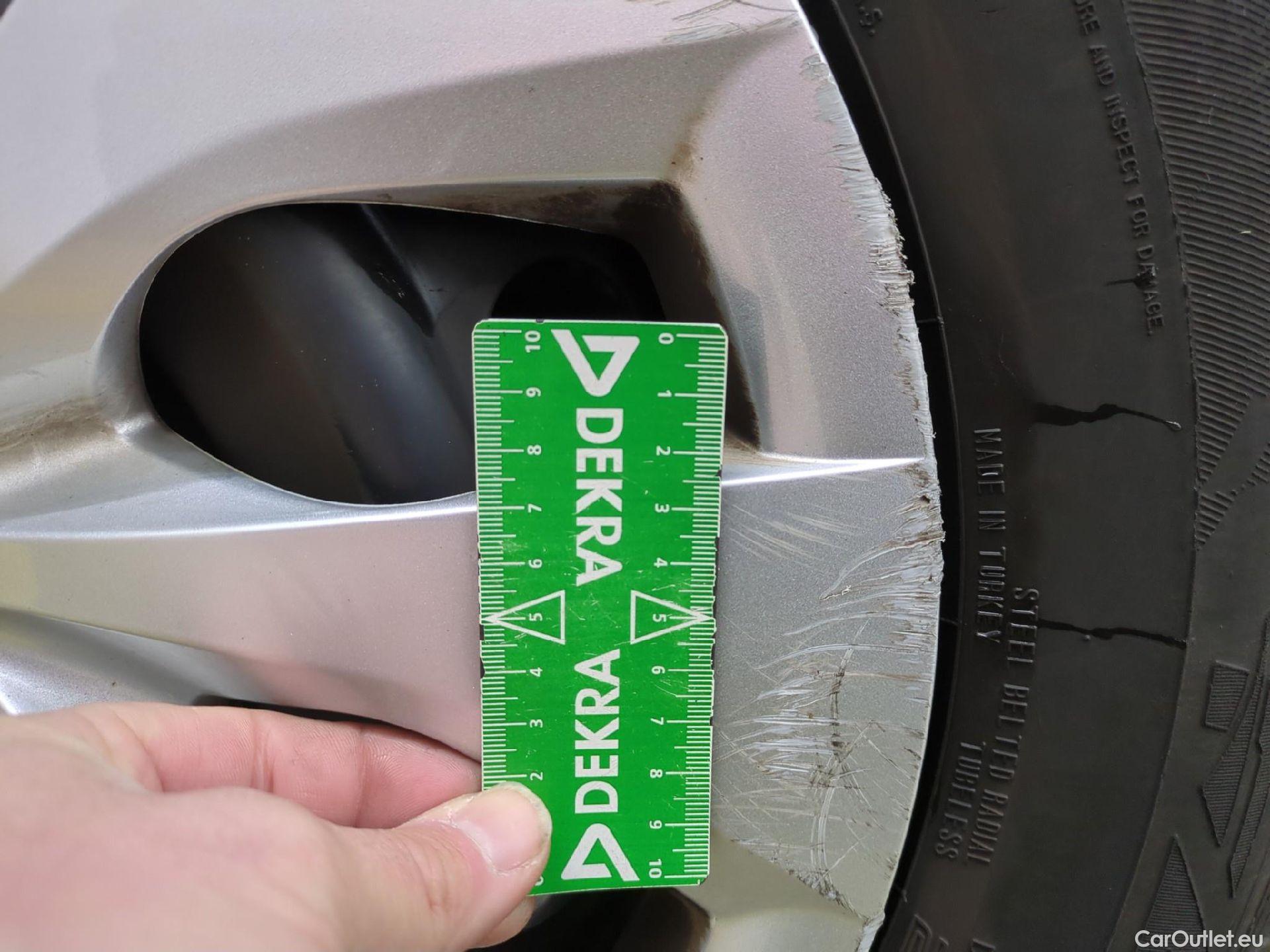  Toyota  Yaris Cross TOYOTA  Hybride / 2021 / 5P / SUV 1.5 HYBRID 116H DYNAMIC AUTO #1