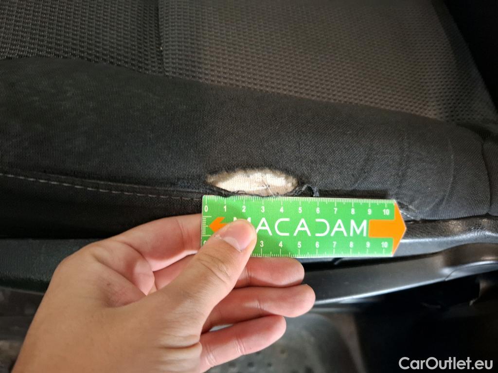  Renault  Trafic  III Combi L2H1 3 0t (8/9 Sièges) Life 2.0 dCi 145CV BVM6 9 Sieges E6dT #11