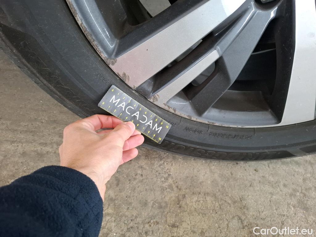  Peugeot  5008  Allure Pack 1.5 HDi 130CV BVA8 7 Sieges E6d #13