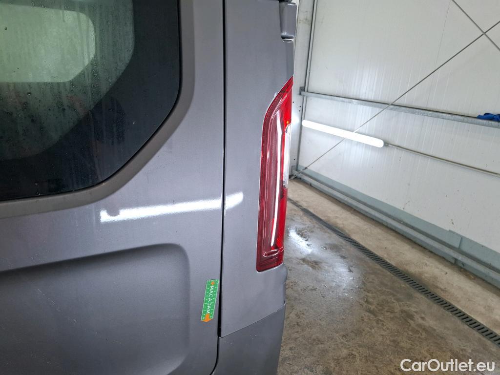  Renault  Trafic  III Combi L2H1 3 0t (8/9 Sièges) Life 2.0 dCi 145CV BVM6 9 Sieges E6dT #44