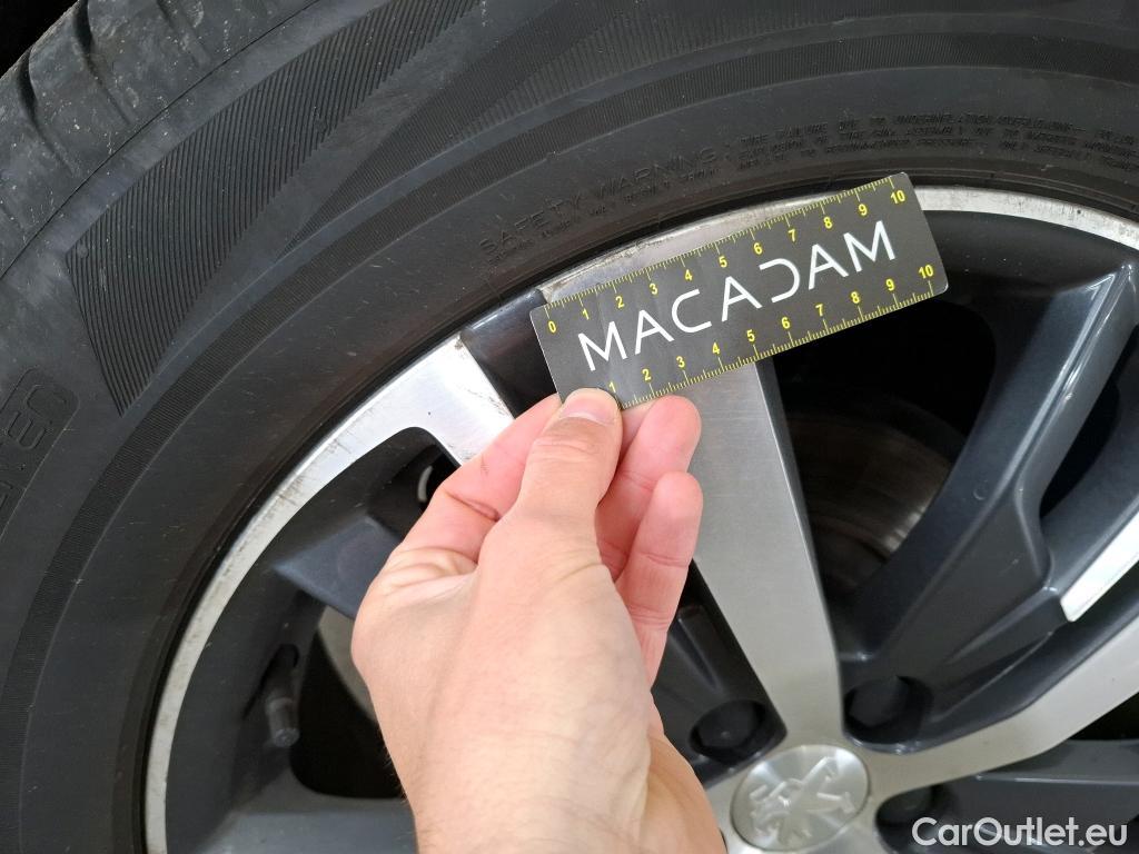  Peugeot  5008  Allure Pack 1.5 HDi 130CV BVA8 7 Sieges E6d #39