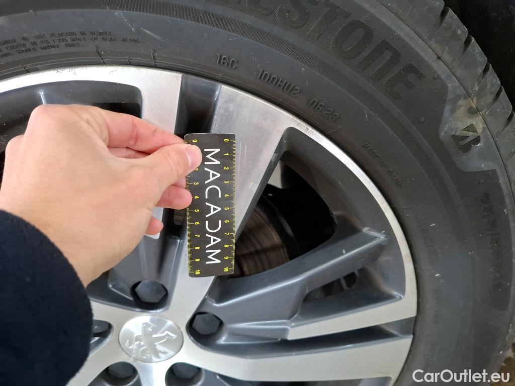  Peugeot  5008  Allure Pack 1.5 HDi 130CV BVA8 7 Sieges E6d #41