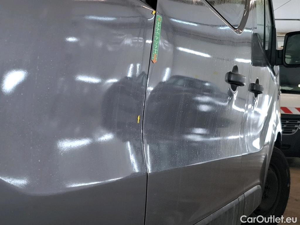  Renault  Trafic  III Combi L2H1 3 0t (8/9 Sièges) Life 2.0 dCi 145CV BVM6 9 Sieges E6dT #2