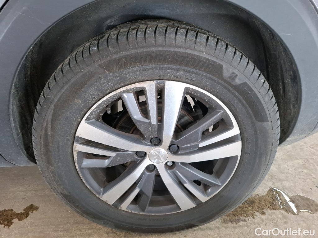  Peugeot  5008  Allure Pack 1.5 HDi 130CV BVA8 7 Sieges E6d #10