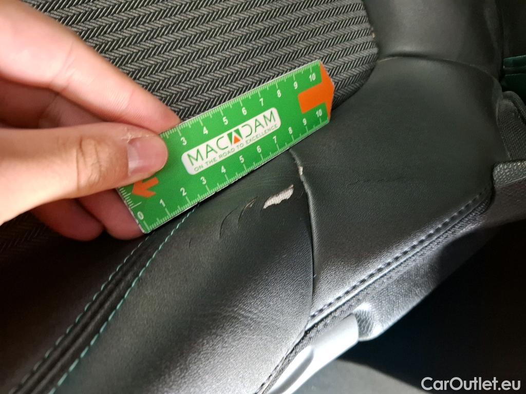  Peugeot  3008 PEUGEOT  / 2020 / 5P / SUV 1.6 HYBRID 225 E-EAT8 Allure Pack #5