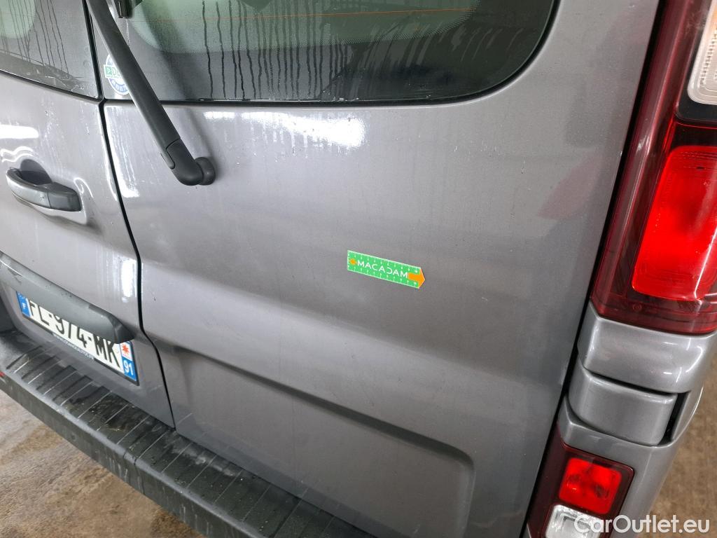  Renault  Trafic  III Combi L2H1 3 0t (8/9 Sièges) Life 2.0 dCi 145CV BVM6 9 Sieges E6dT #39