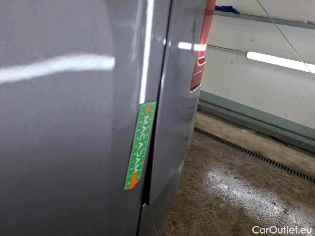  Renault  Trafic  III Combi L2H1 3 0t (8/9 Sièges) Life 2.0 dCi 145CV BVM6 9 Sieges E6dT #45