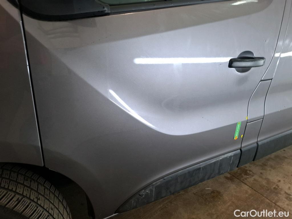  Renault  Trafic  III Combi L2H1 3 0t (8/9 Sièges) Life 2.0 dCi 145CV BVM6 9 Sieges E6dT #13