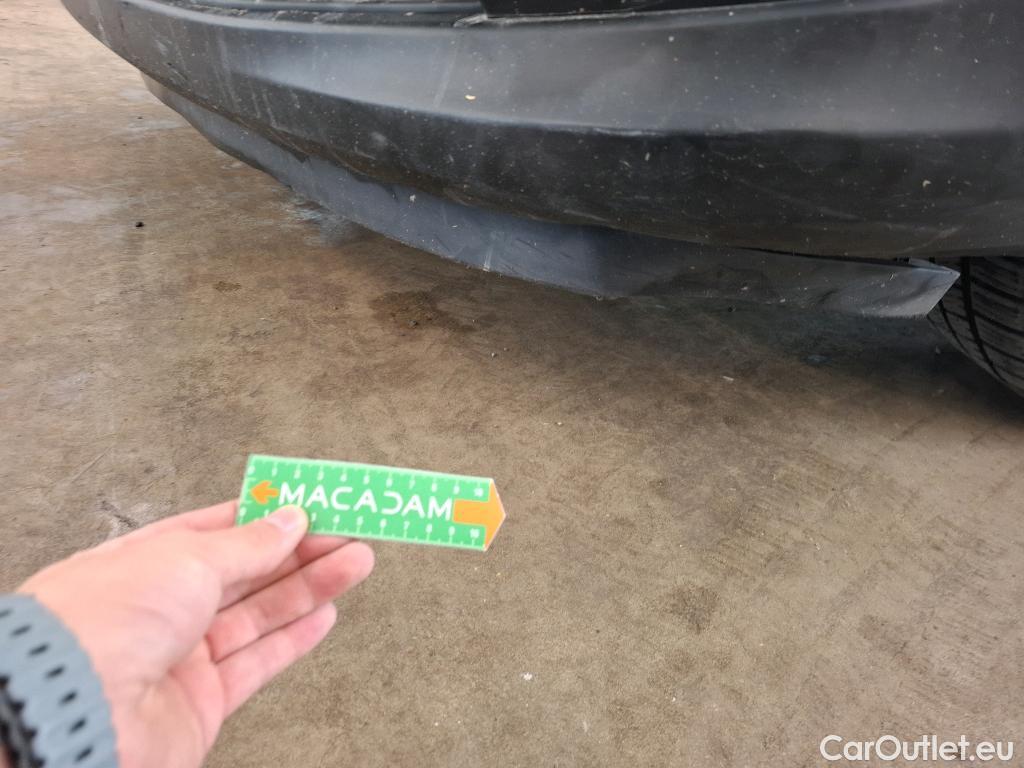  Renault  Trafic  III Combi L2H1 3 0t (8/9 Sièges) Life 2.0 dCi 145CV BVM6 9 Sieges E6dT #23