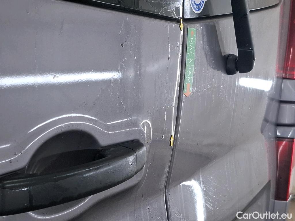  Renault  Trafic  III Combi L2H1 3 0t (8/9 Sièges) Life 2.0 dCi 145CV BVM6 9 Sieges E6dT #18