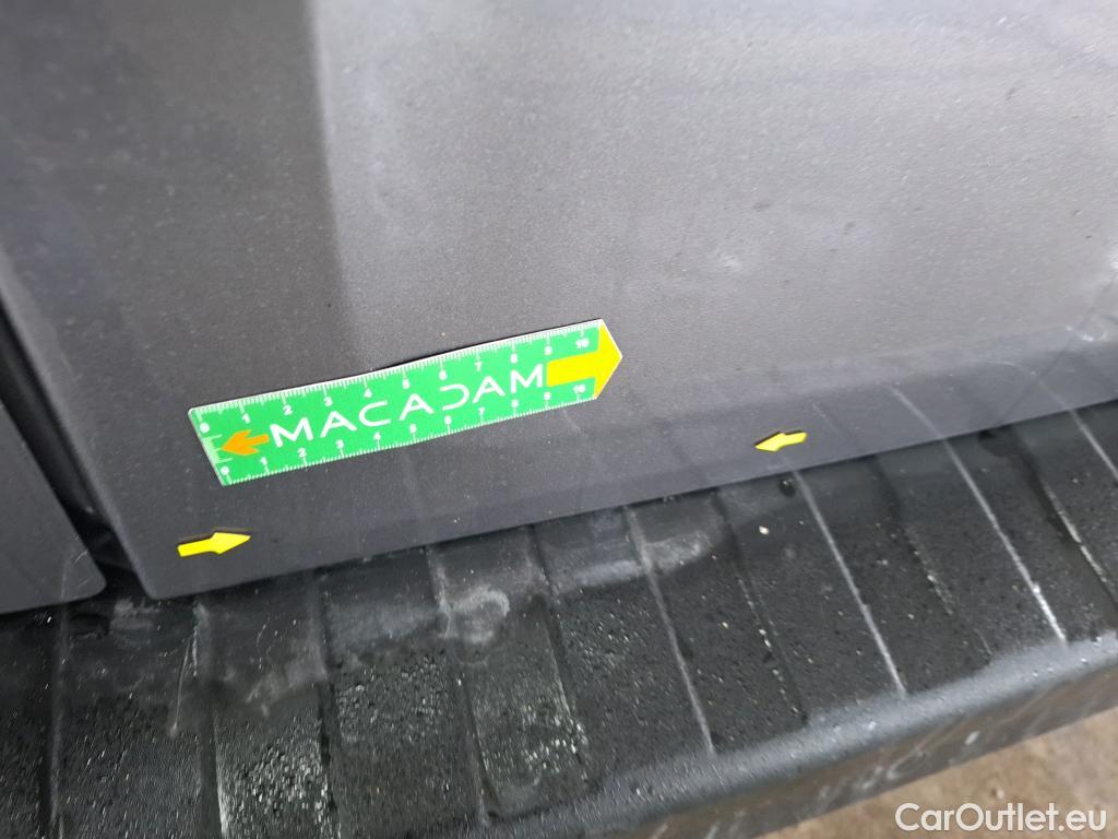  Renault  Trafic  III Combi L2H1 3 0t (8/9 Sièges) Life 2.0 dCi 145CV BVM6 9 Sieges E6dT #16