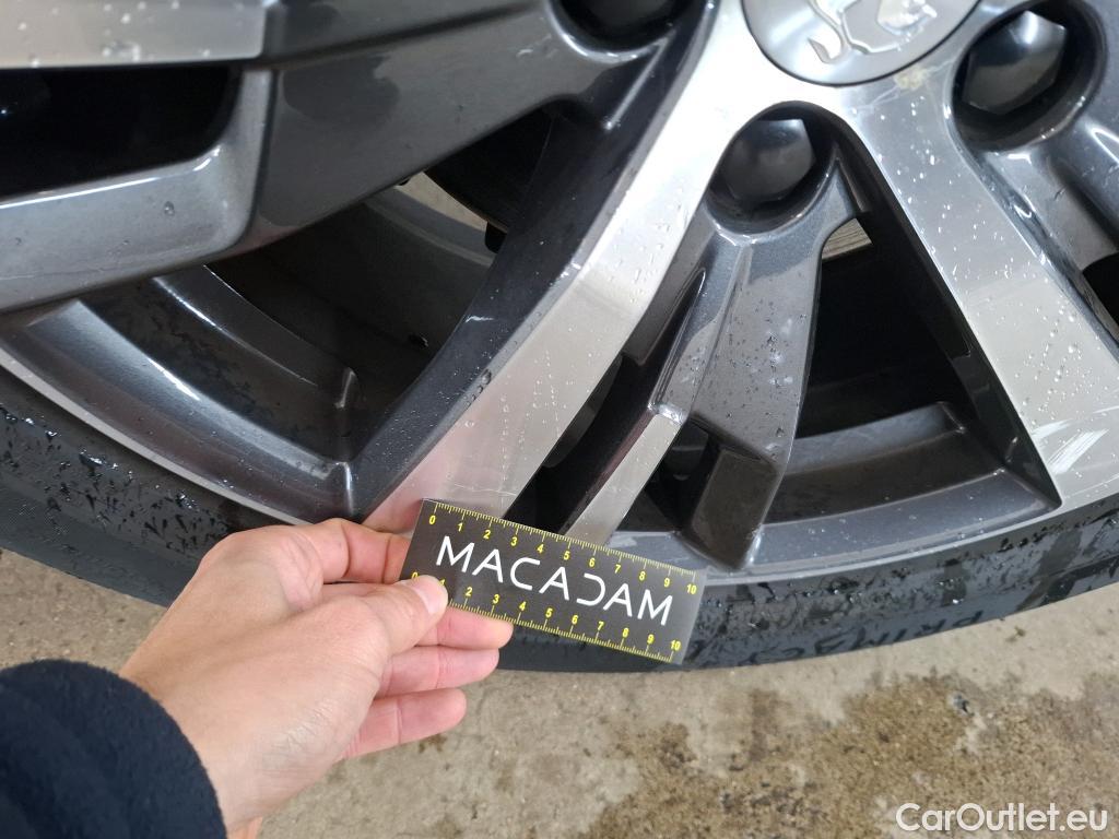  Peugeot  3008  Allure Pack 1.2 PureTech 130CV BVA8 E6d #15