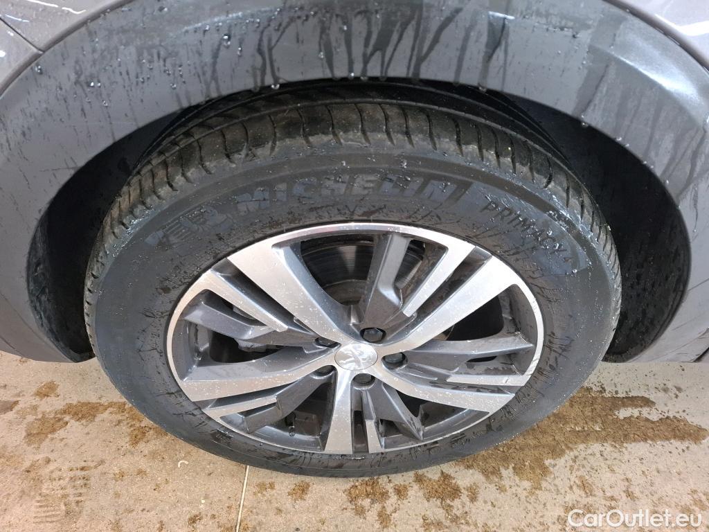  Peugeot  3008  Allure Pack 1.2 PureTech 130CV BVA8 E6d #3