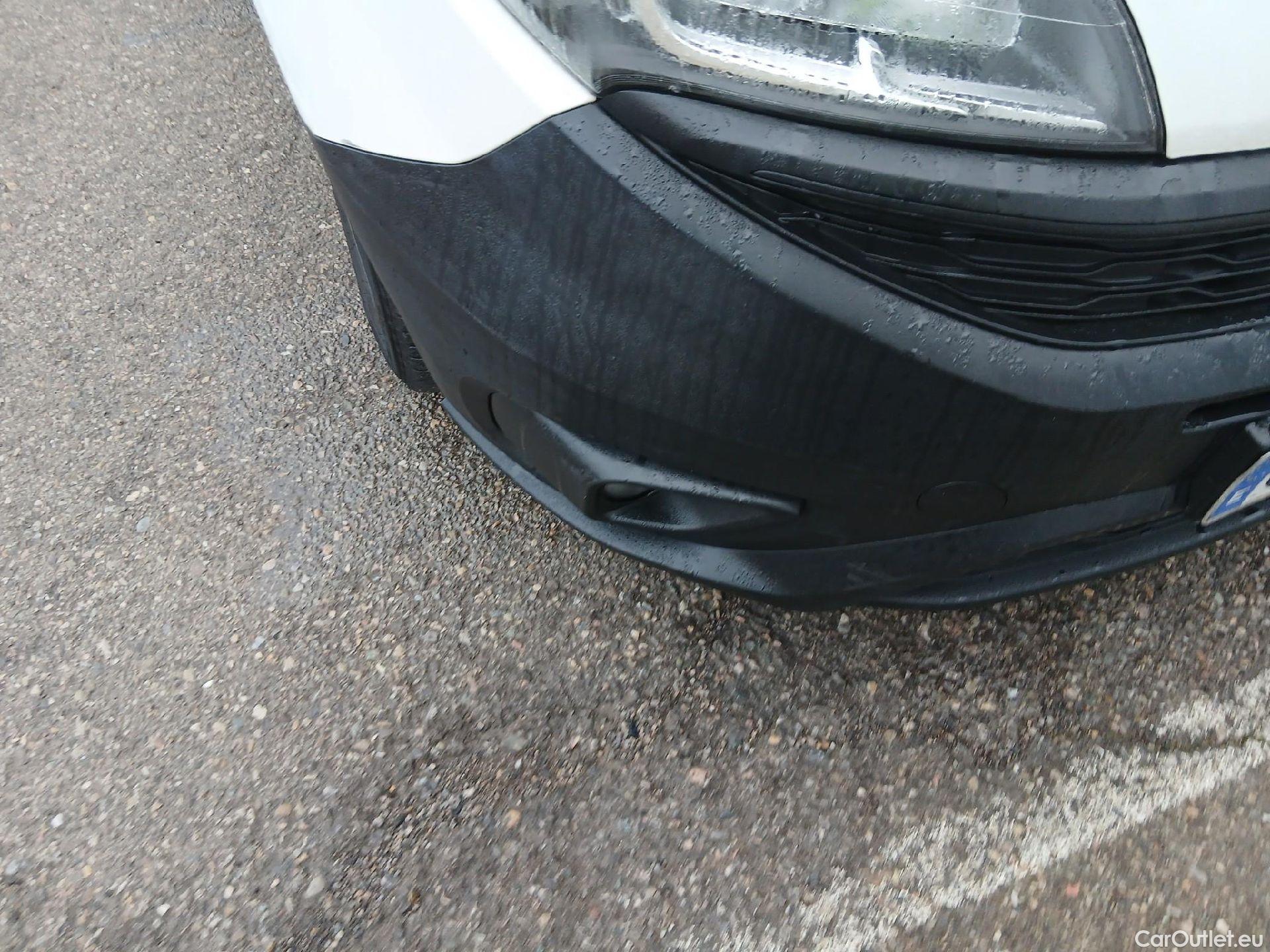  Fiat  Doblo FIAT Doblò Cargo/2015/4P/furgón derivado de turismo Cargo SX 1.3 Mjet 70 kW (95 CV) #4