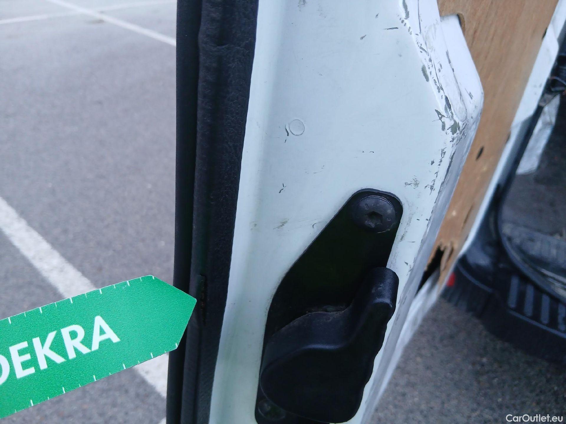  Nissan  NV400 NISSAN  / 2011 / 4P / furgón L2H2 3,5T 2.3dCi 99kW FWD Optima #31