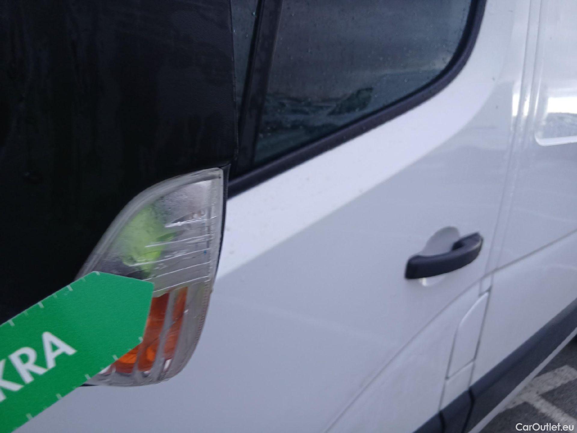  Nissan  NV400 NISSAN  / 2011 / 4P / furgón L2H2 3,5T 2.3dCi 99kW FWD Optima #40