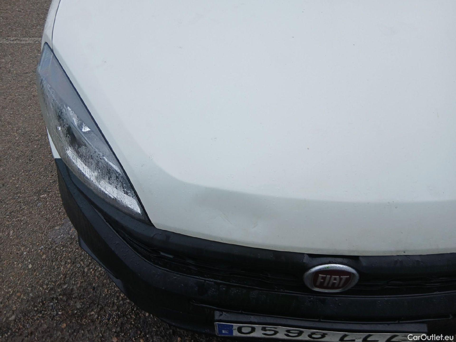  Fiat  Doblo FIAT Doblò Cargo/2015/4P/furgón derivado de turismo Cargo SX 1.3 Mjet 70 kW (95 CV) #2