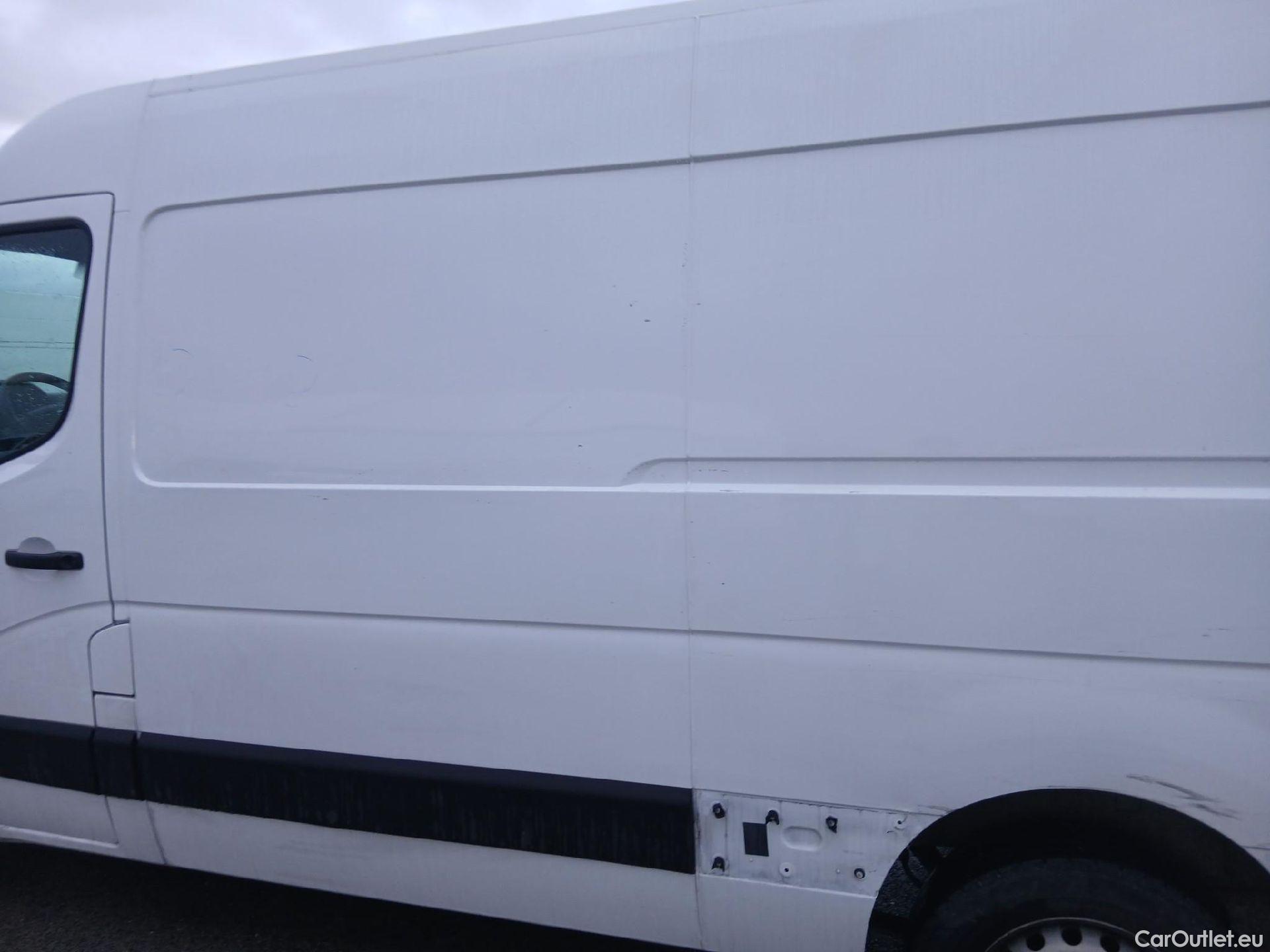  Nissan  NV400 NISSAN  / 2011 / 4P / furgón L2H2 3,5T 2.3dCi 99kW FWD Optima #42