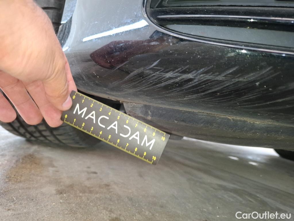  Mercedes  A-Klasse MERCEDES-BENZ Classe A Compact / 2018 / 5P / Berline A 180 AMG Line #18