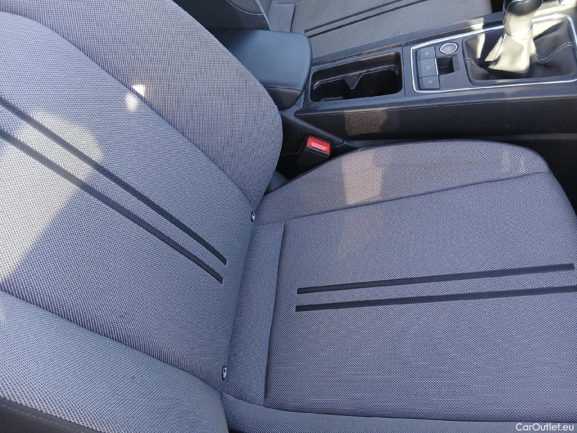  Seat  Leon SEAT Nuevo León / 2020 / 5P / familiar SP 2.0 TDI 85kW Style Go(SP) #38