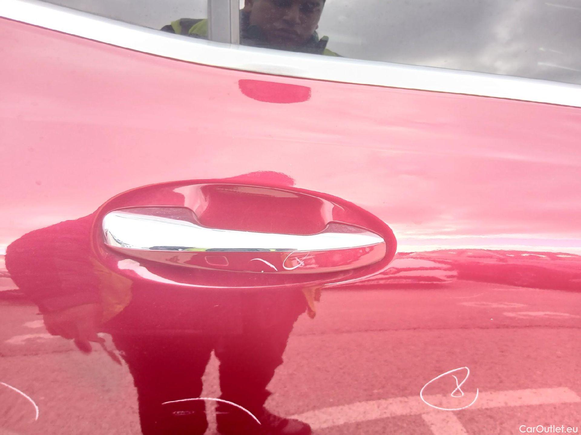  Mercedes  GLB MERCEDES-BENZ  / 2019 / 5P / todoterreno 2.0  200 D DCT 110KW (150CV) #42