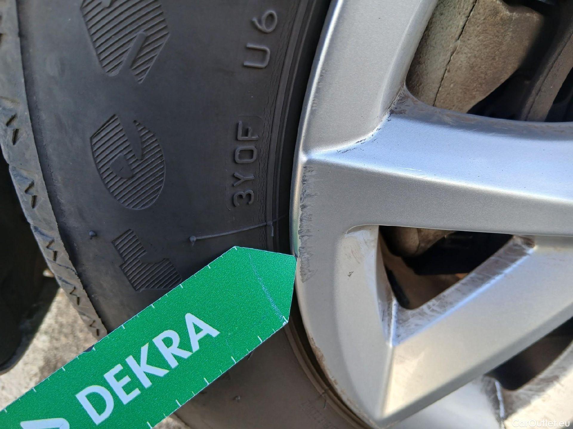  Seat  Leon SEAT Nuevo León / 2020 / 5P / familiar SP 2.0 TDI 85kW Style Go(SP) #5