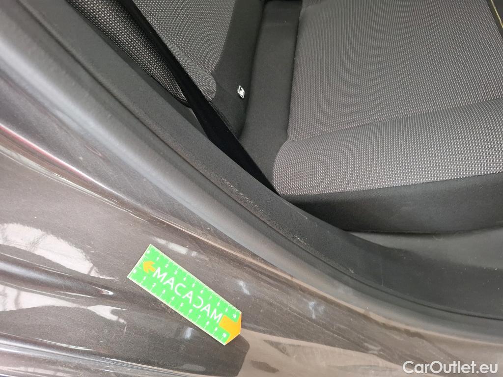  Citroen  C3 CITROEN  5p Berline PureTech 110  BVM6 Shine Business #4